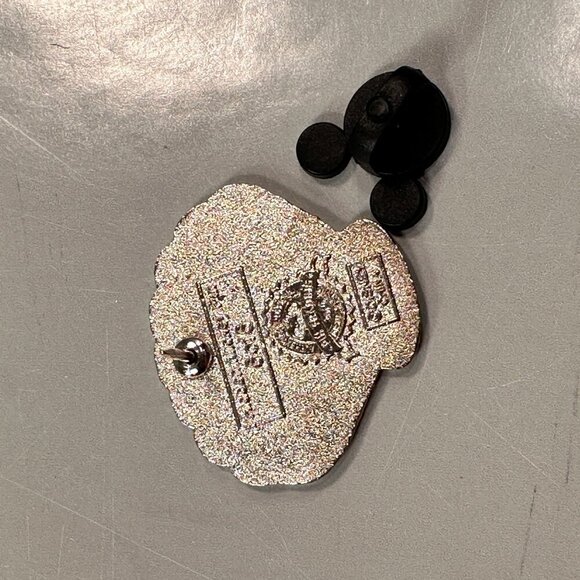 Disney Max Dog Little Mermaid Trading Pin Ariel Eric Seashell 2009 Lapel Pin - Picture 4 of 7